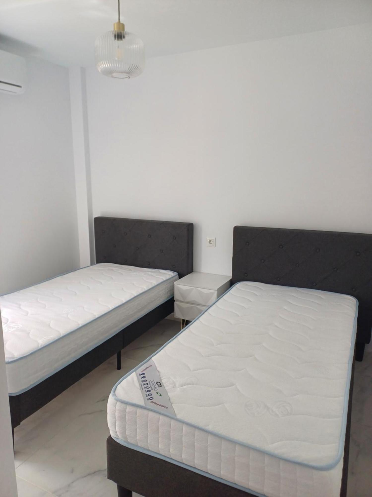 Beautiful Beachfront Newly Renovated 2 Bedroom Apartment With Swimming Pool And Garden San Luis de Sabinillas Eksteriør bilde